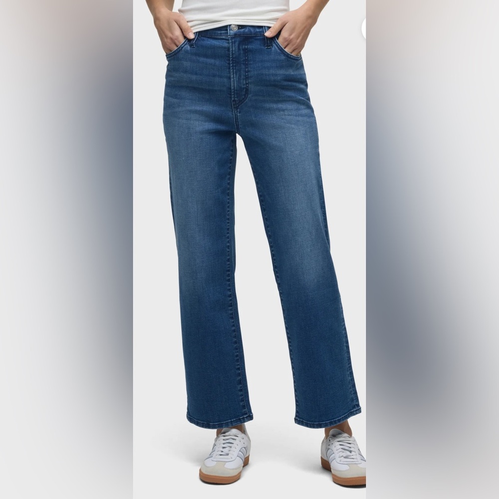 NWT. Hudson Rosalie Jeans